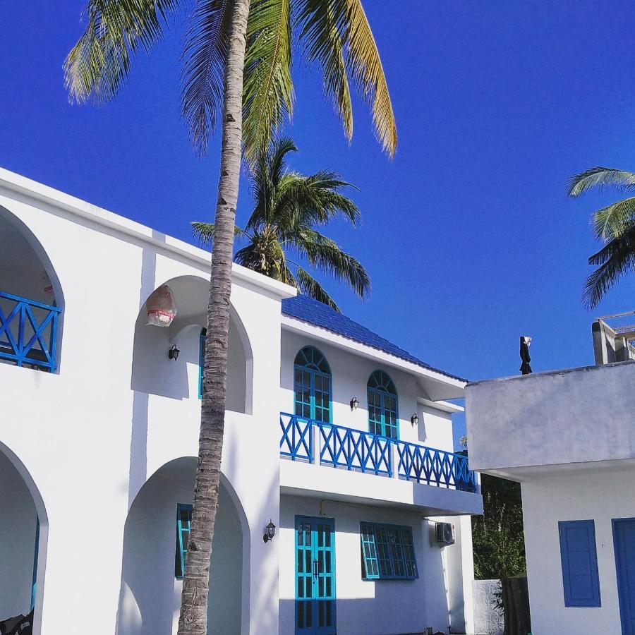 Anjo Maumere Hotel & Restaurant Esterno foto