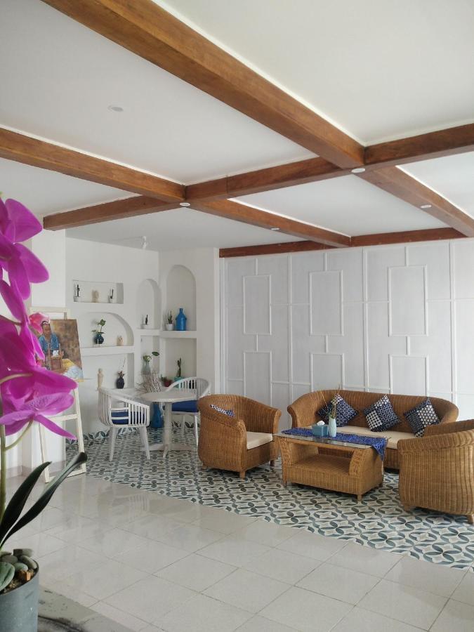 Anjo Maumere Hotel & Restaurant Esterno foto