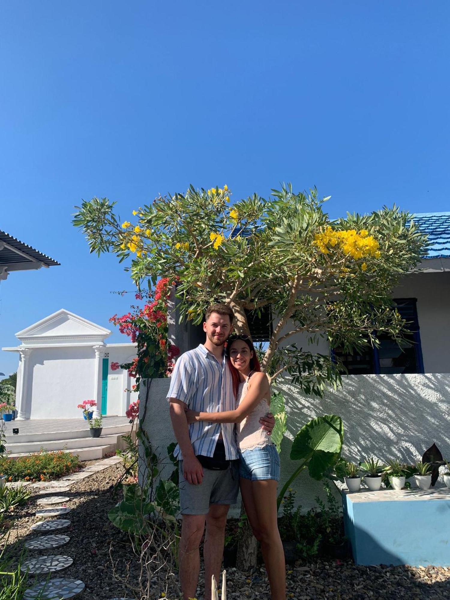Anjo Maumere Hotel & Restaurant Esterno foto